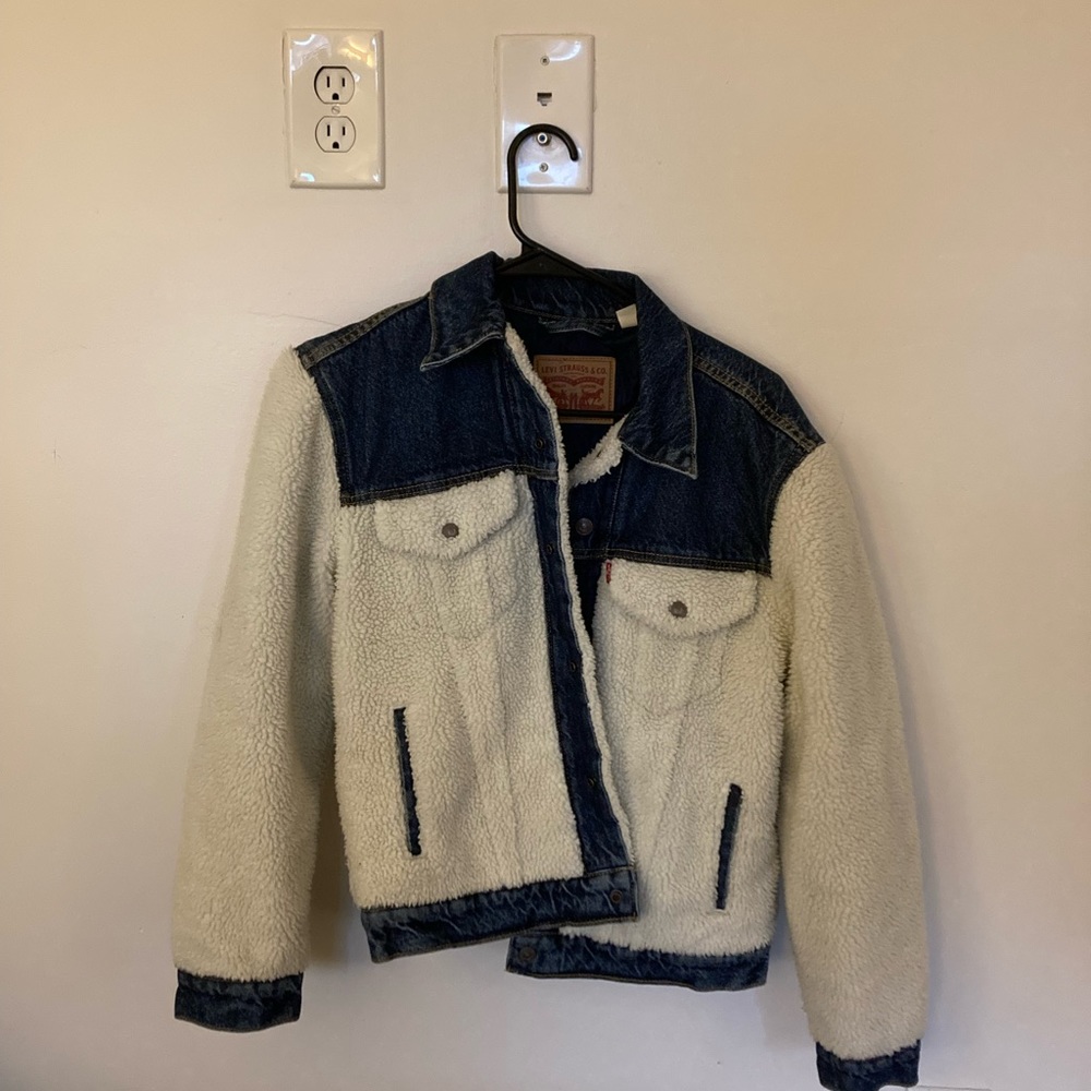 Levi’s sherpa trucker jacket